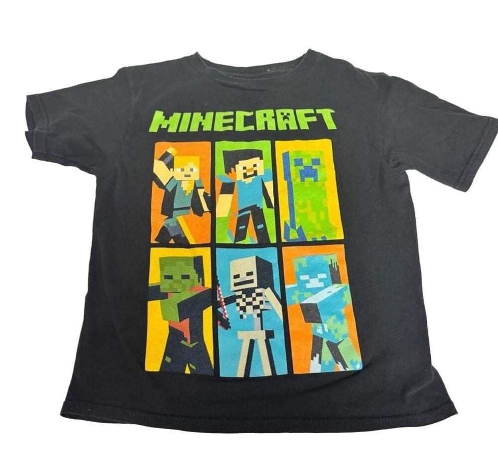 Minecraft Character Boxes Black Boys T-Shirt Size S (6/7)
